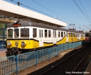 PIKO 51464 - H0 - E-Triebzug EN 57, KD, Ep. VI